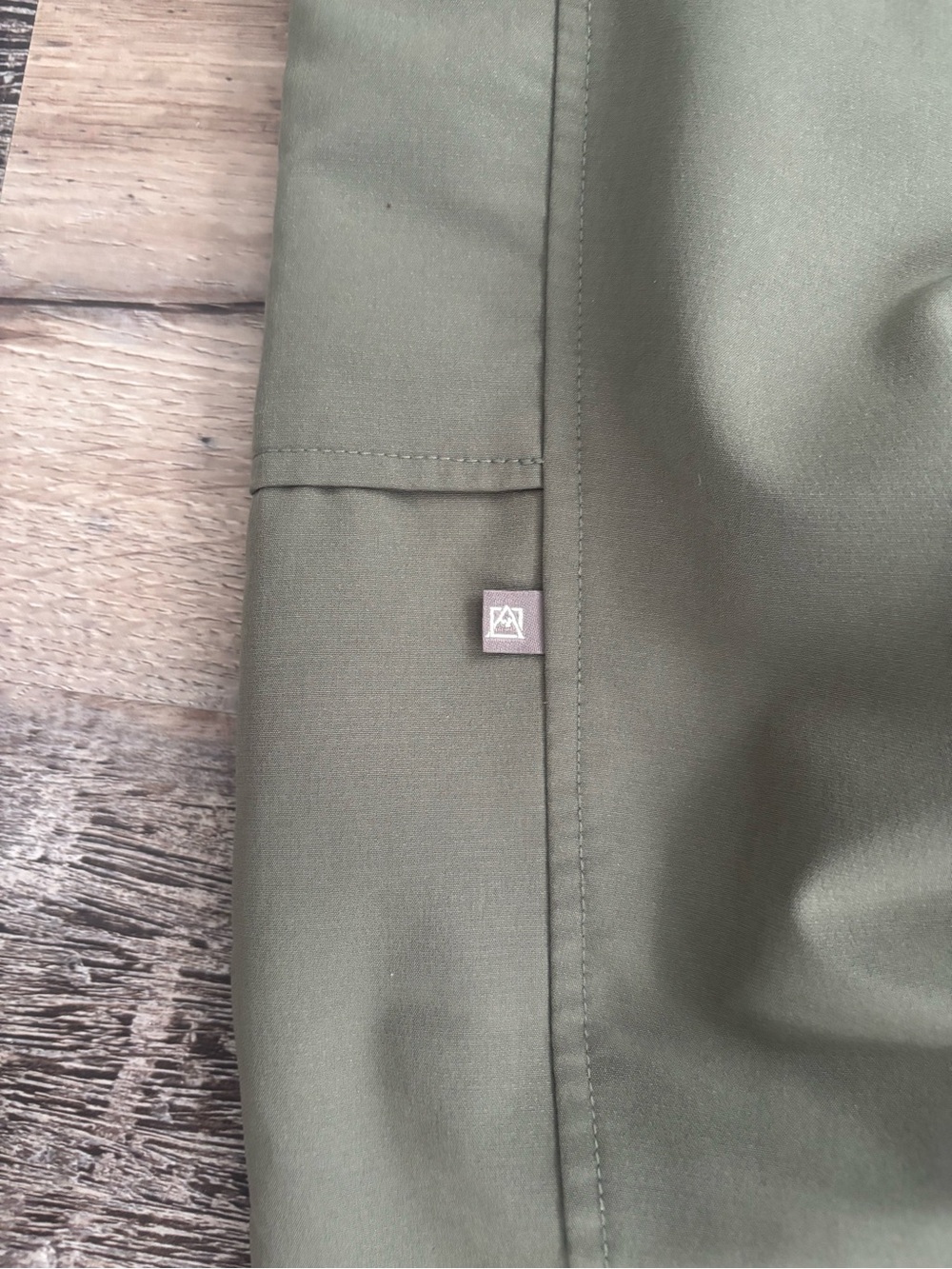 Avalanche Olive Green Cargo Joggers, Sz M - Picture 4 of 5